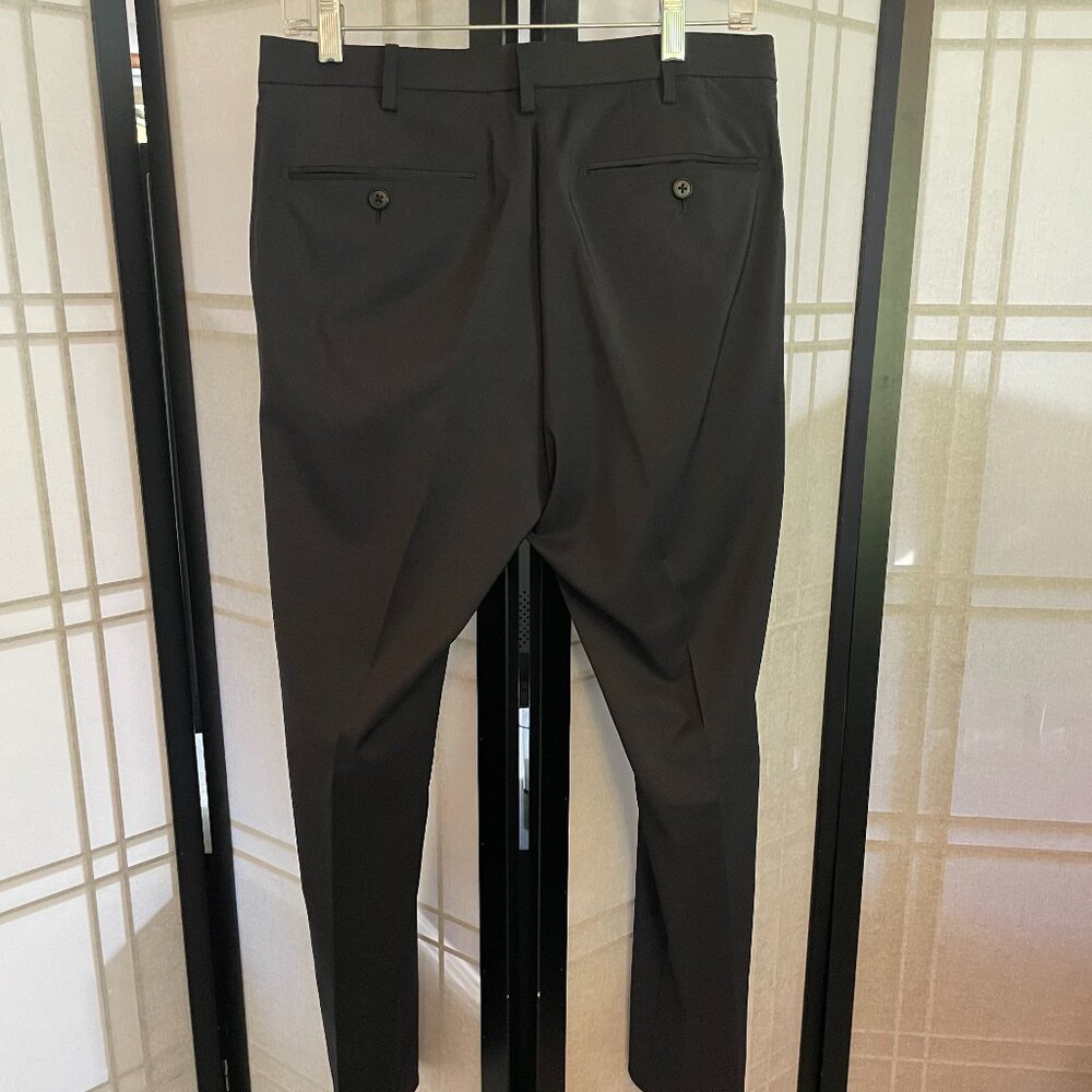 Uniqlo Men's Dress Pants Black Waist 31" x 29.5" Length - Picture 4 of 8